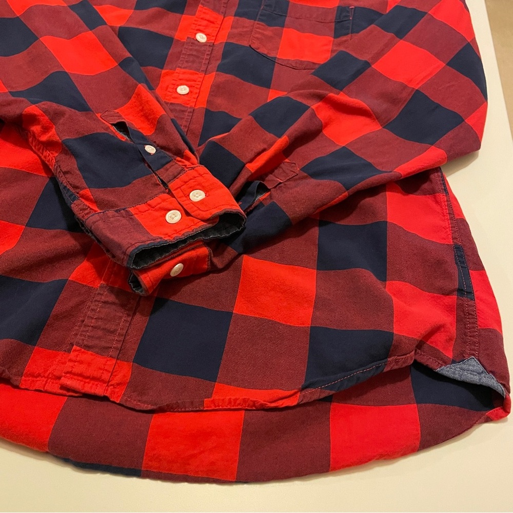 Men’s Express Button down red and navy blue checkered size medium - Picture 3 of 4